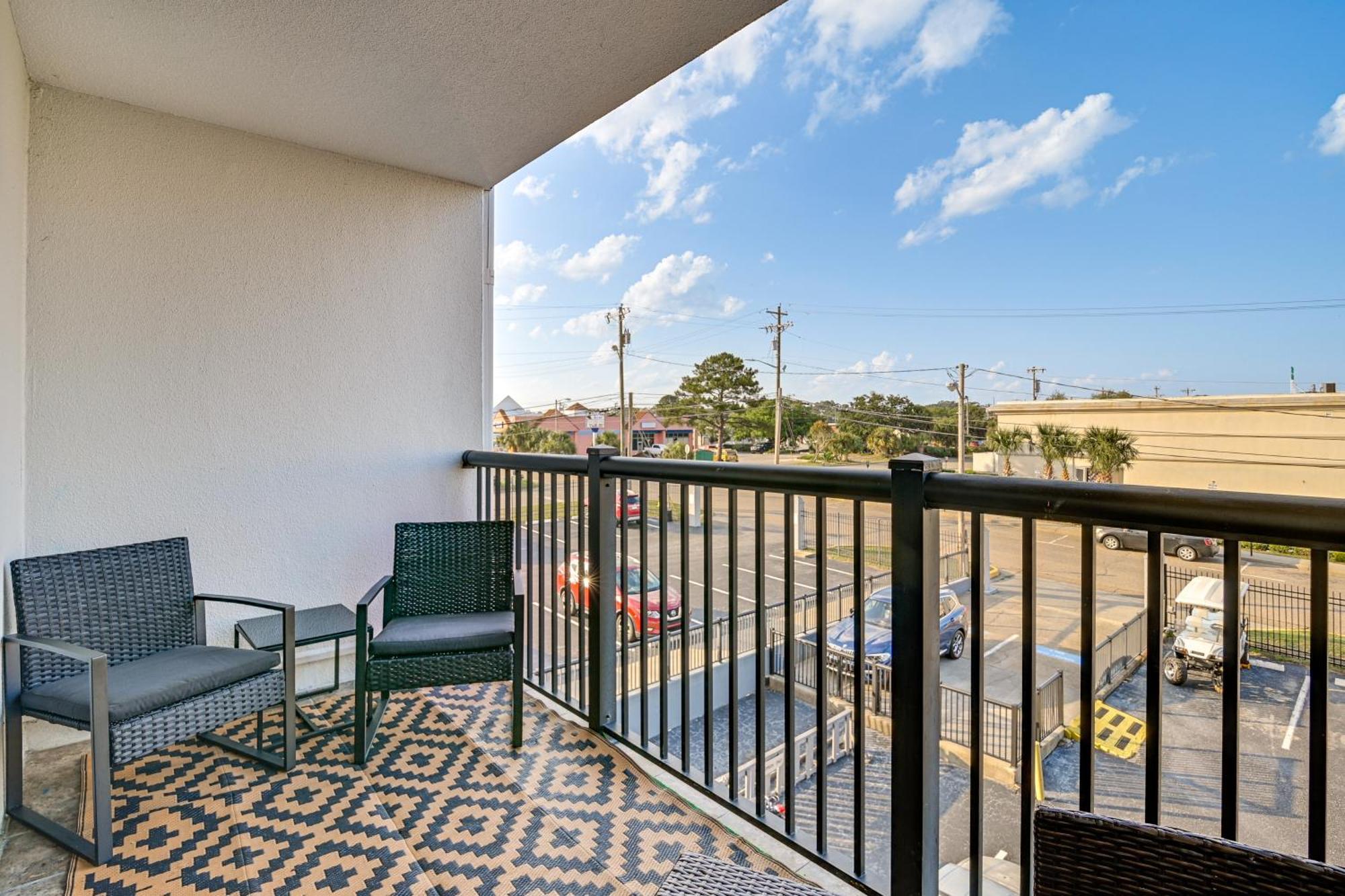 Updated Resort Condo, Walk To Myrtle Beach! Экстерьер фото