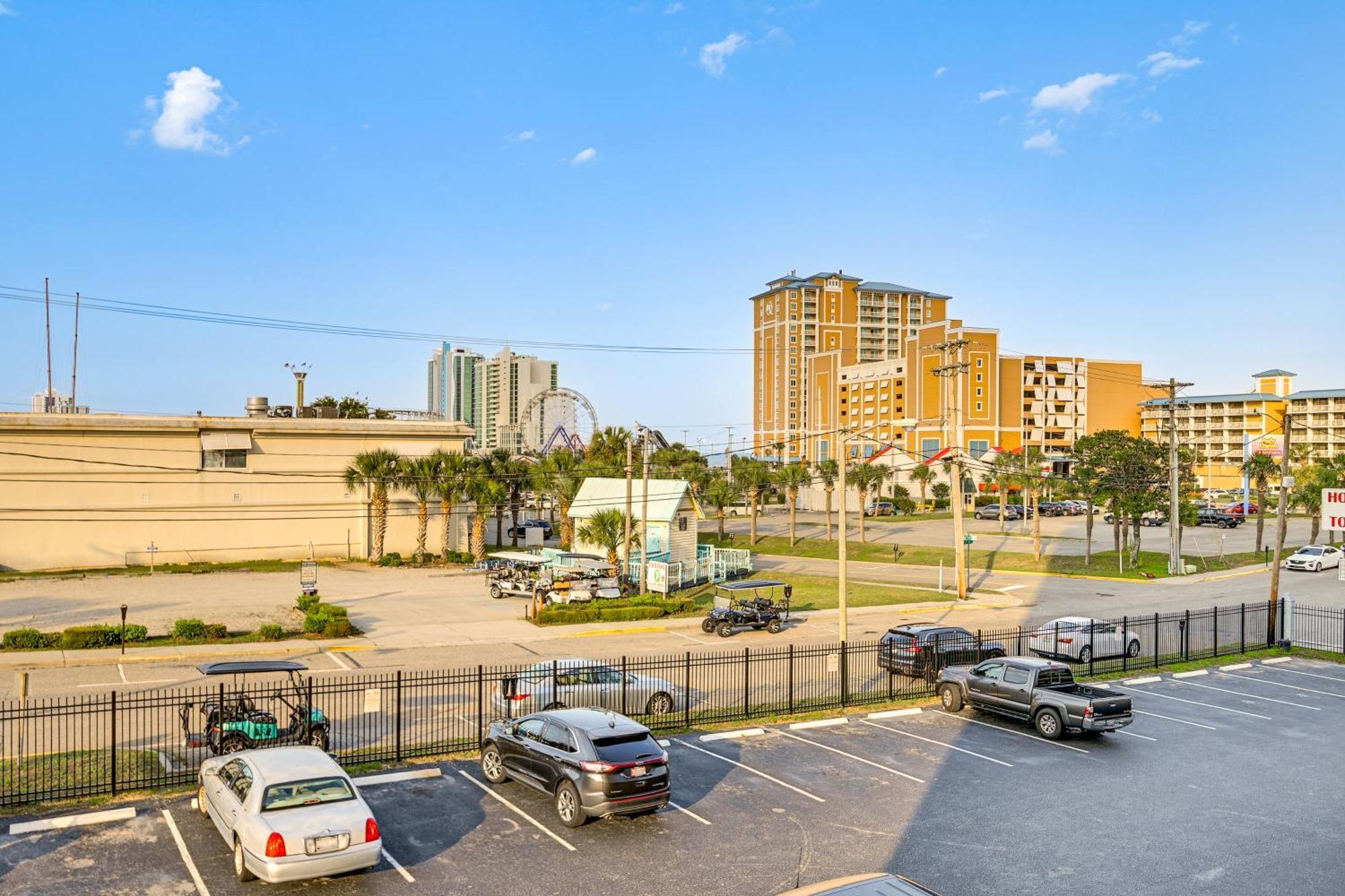 Updated Resort Condo, Walk To Myrtle Beach! Экстерьер фото