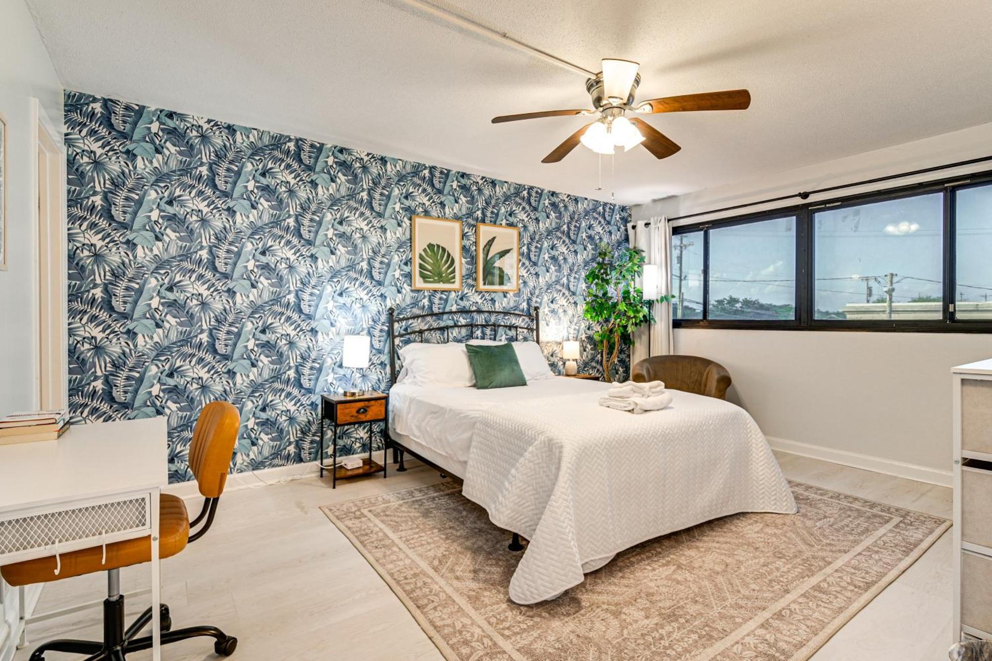Updated Resort Condo, Walk To Myrtle Beach! Экстерьер фото