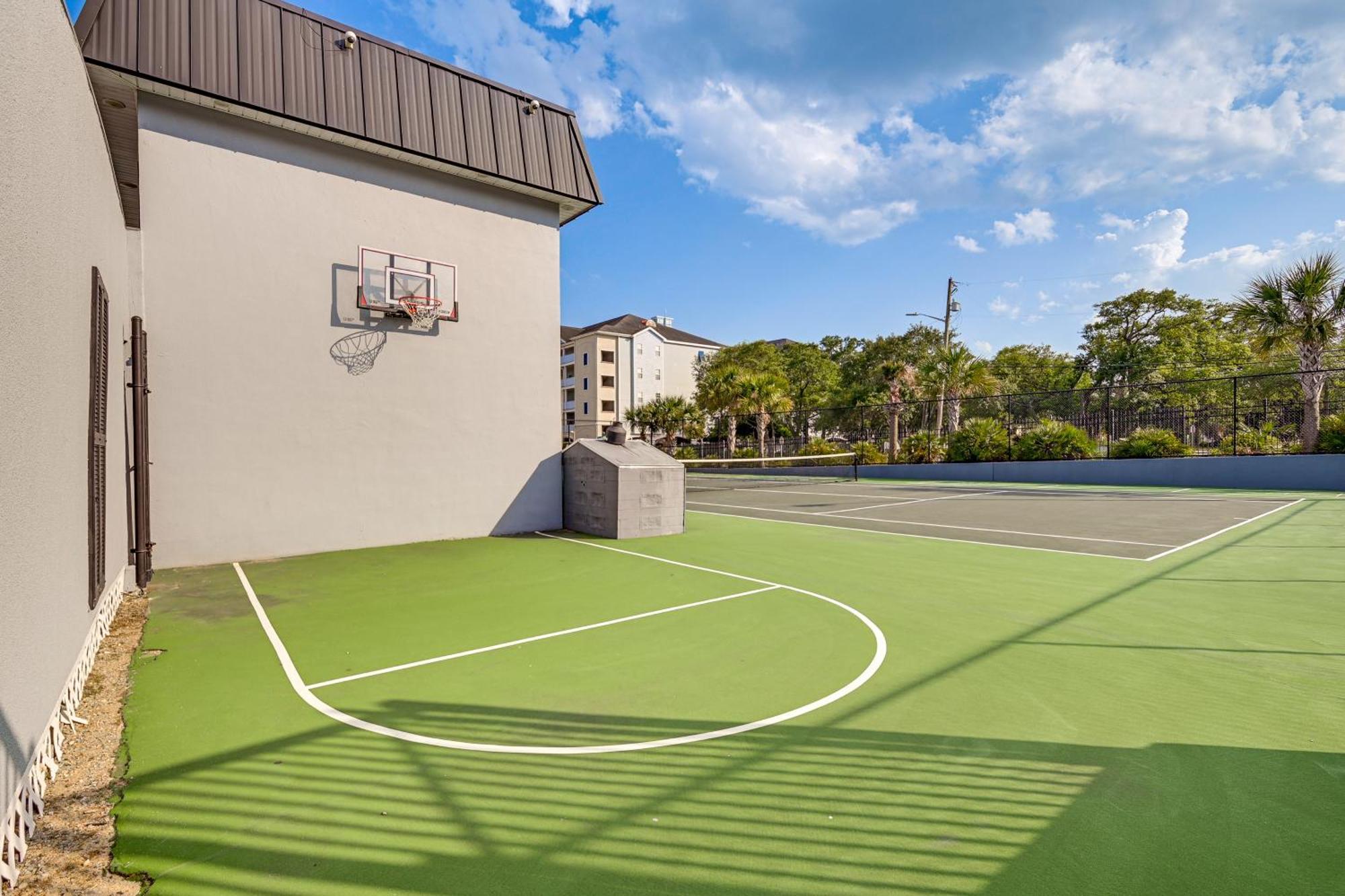 Updated Resort Condo, Walk To Myrtle Beach! Экстерьер фото